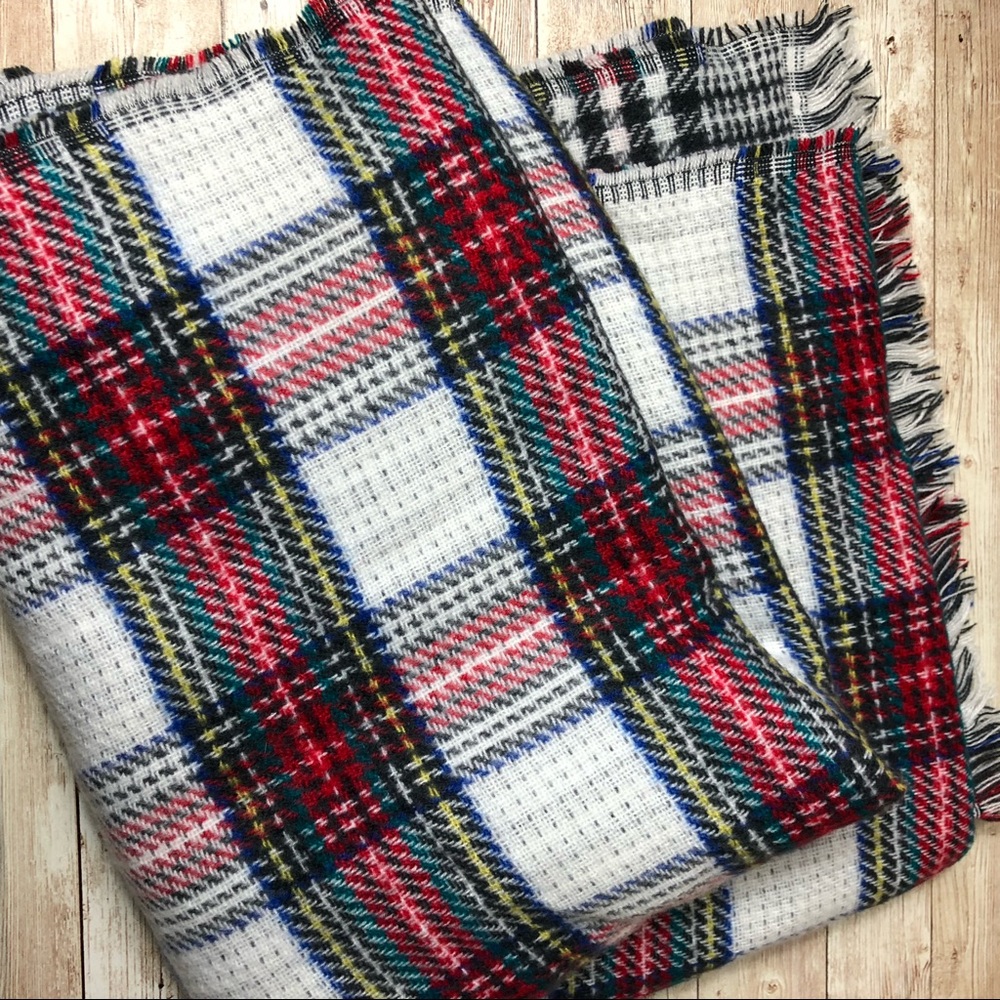Old Navy Plaid reversible Blanket Scarf